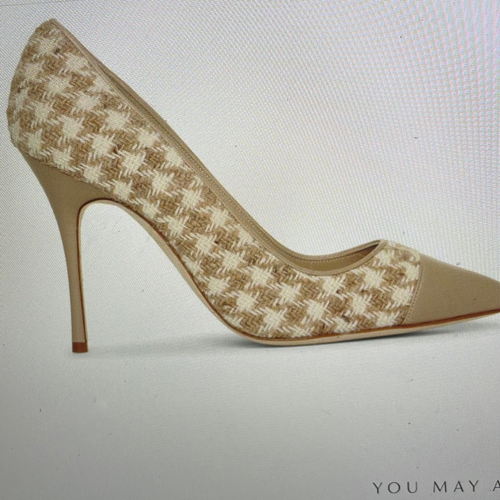 Manolo Blahnik  woven pumps. Made in Italy